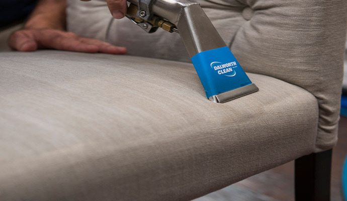 Upholstery cleaning with an equipment